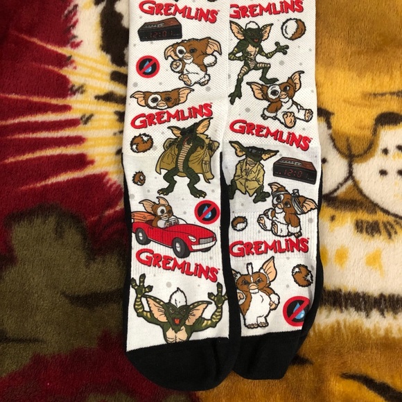 SZ 13 PUMA ALL PRO NITRO “GREMLINS” SHOES, GREMLINS GIZMO AND STRIPE SOCKS - Picture 12 of 14